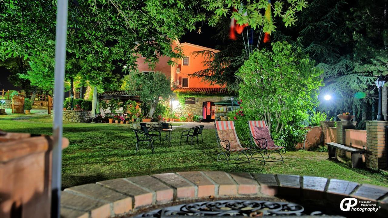 Locanda Al Giglio D'Oro Ruvo del Monte 外观 照片